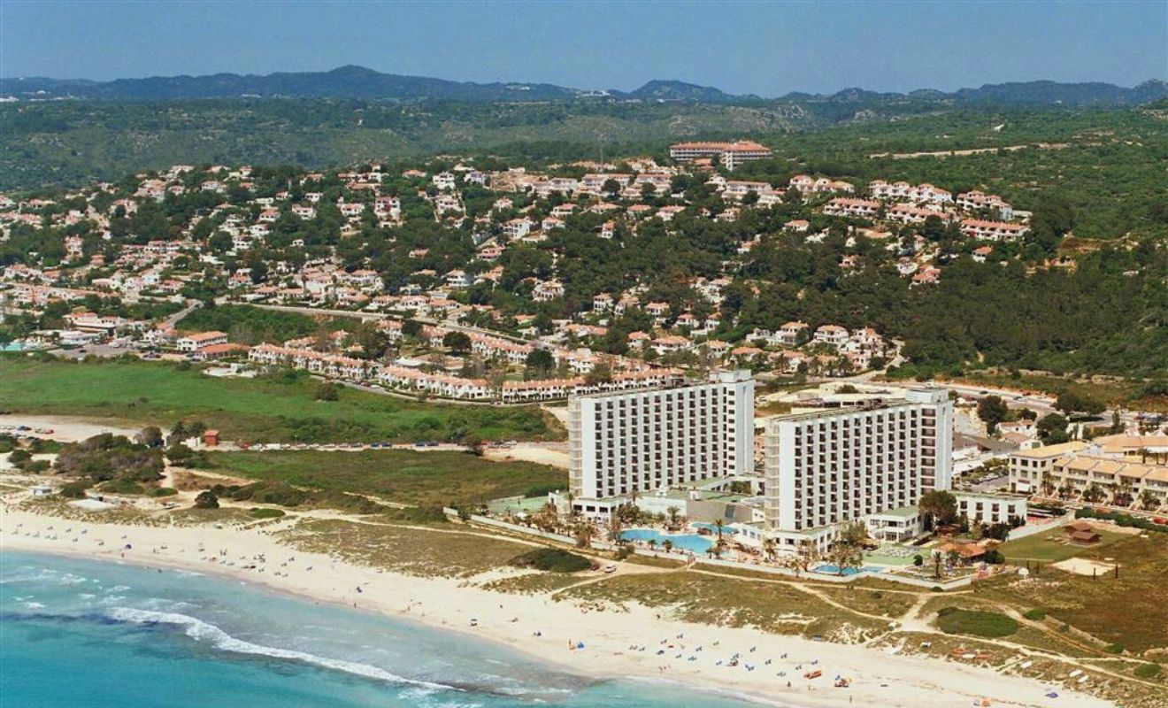 Hotel en appartementen in Son Bou op Menorca